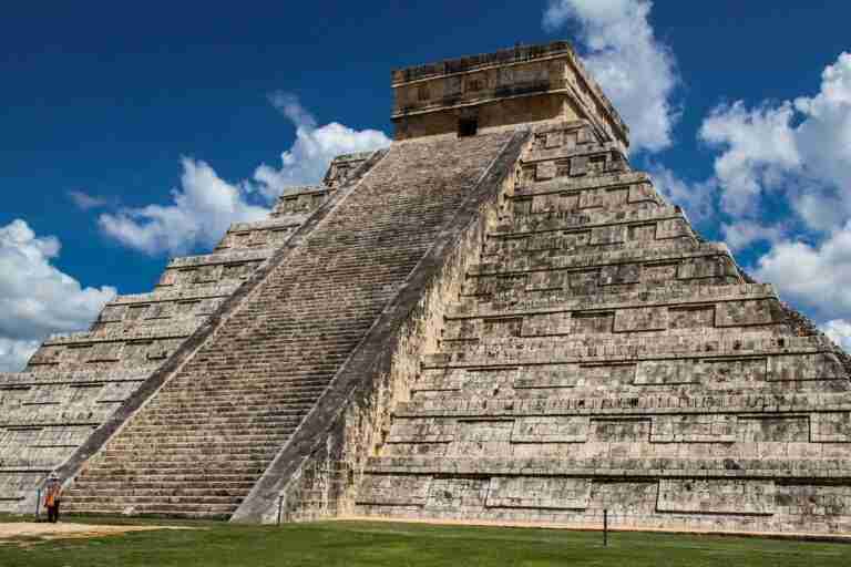Book of Aztec Slot Machine
